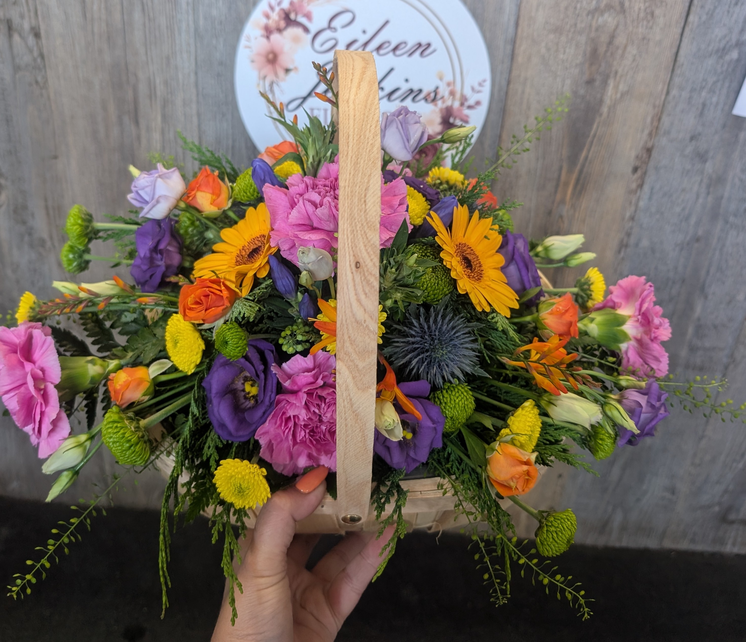 Fresh wicker arrangement